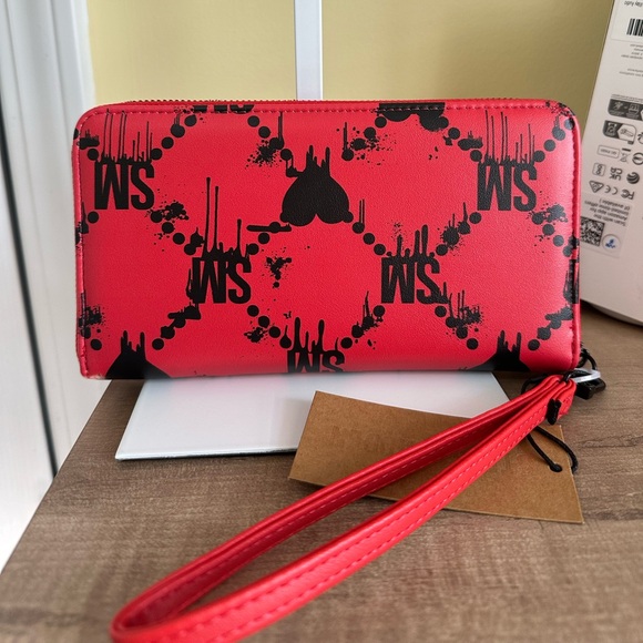 Steve Madden BZippy Large Full Zip Around Wallet, Heart Red Print, NWT - Picture 2 of 7
